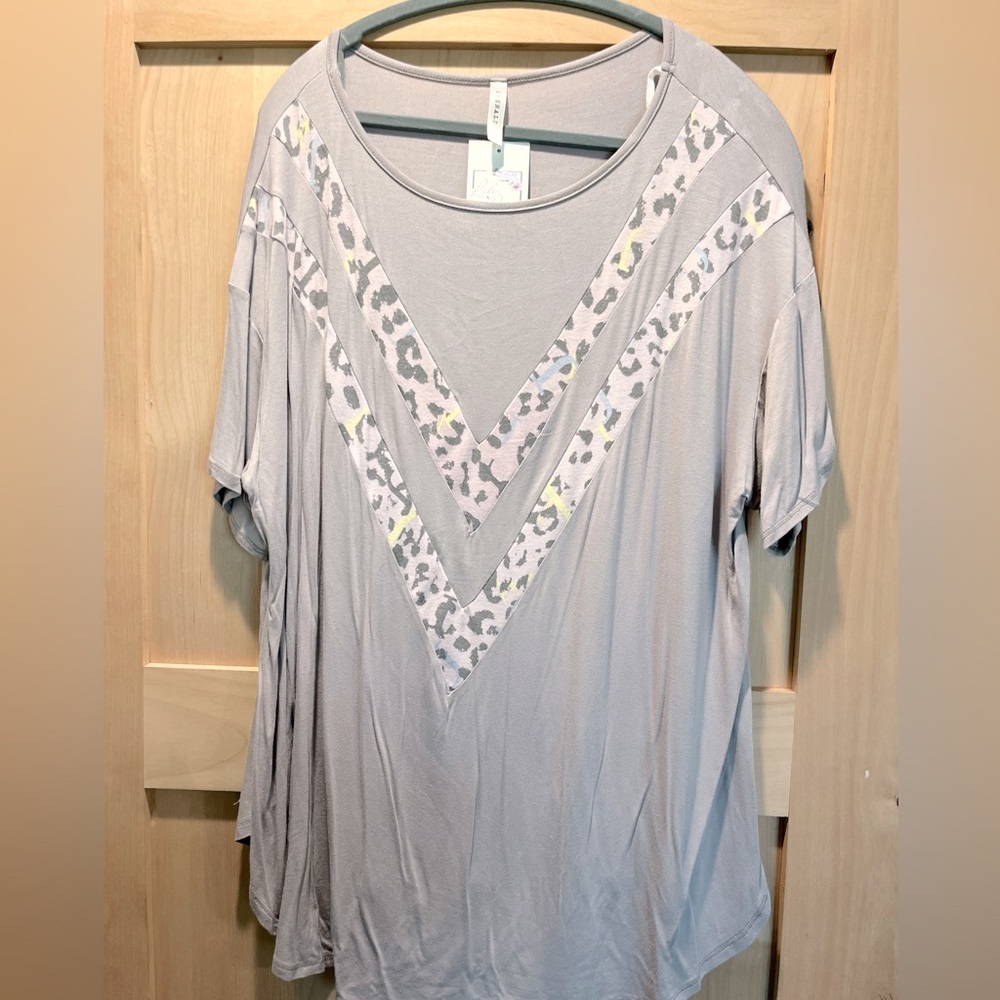 NWT light purple-gray shirt purchased from a boutique size 3X